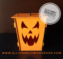 Load image into Gallery viewer, Scary Jack-O-Lantern